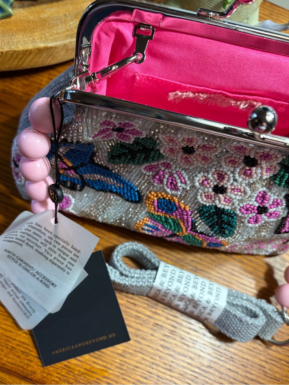 NEW America & Beyond BEADED HANDBAG kisslock BUTTERFLIES flowers PINK/SILVER - Picture 5 of 11